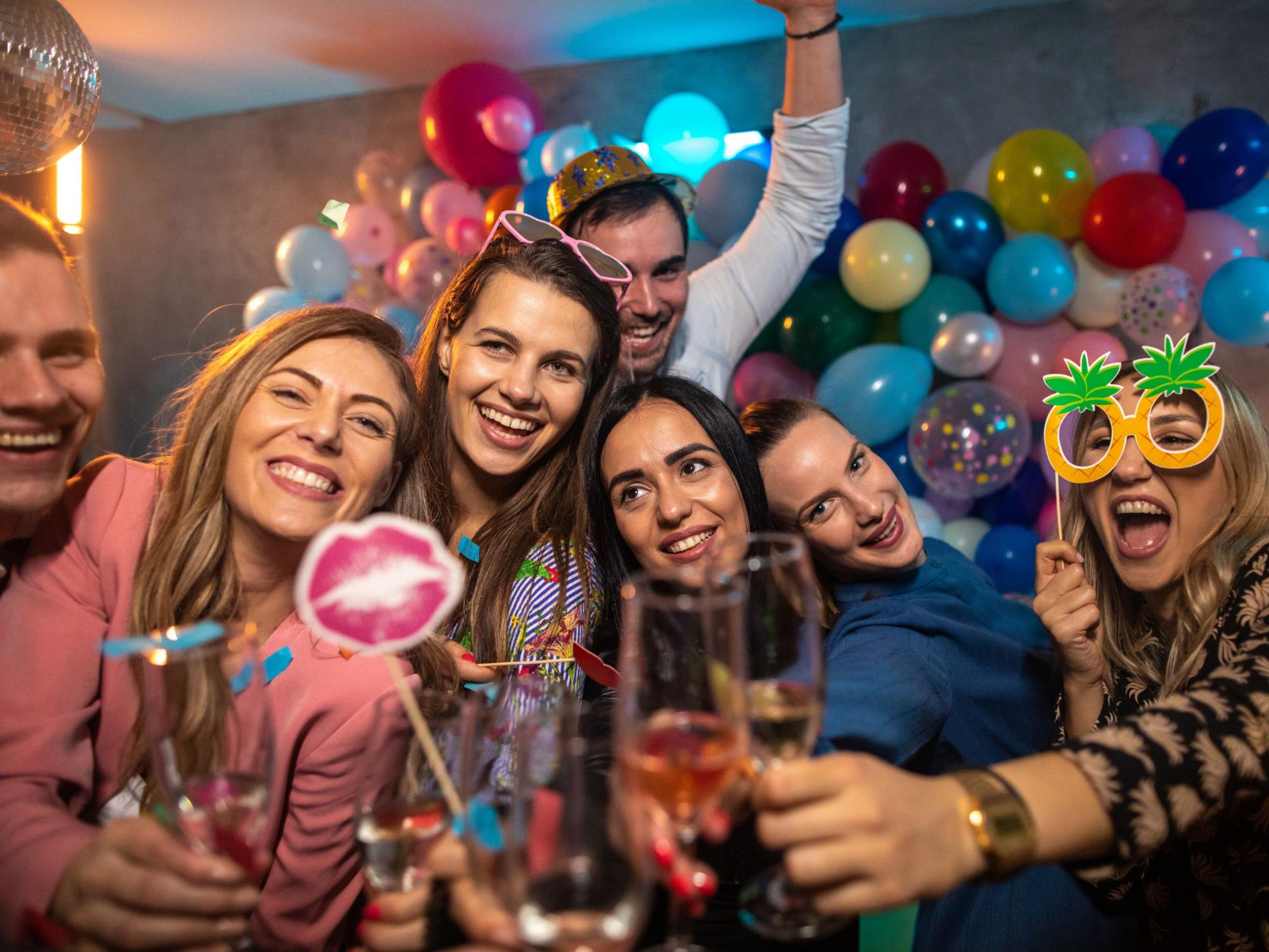 selfie box portable photo booth hire rental birta photo 04